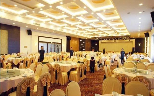 Oriental Hotel