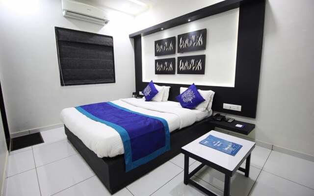 OYO 1319 Hotel Paramount Inn