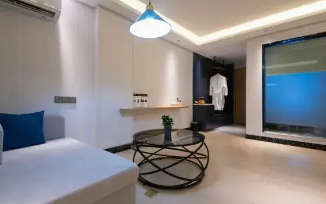 Huating Lijing Hotel (Pengxin Branch of Shenzhen International Convention and Exhibition Center)