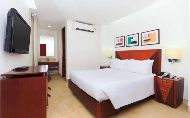 NH Cartagena Urban Royal