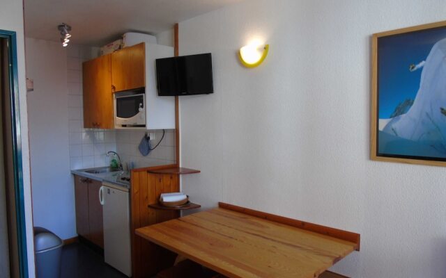 Lou Services Apartment THB59 LSI 001