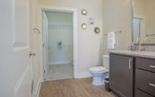 Frontdesk - Mezzo 1 Southpark Apts Charlotte, NC