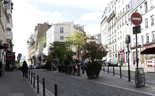 Classic Studio in Montmartre