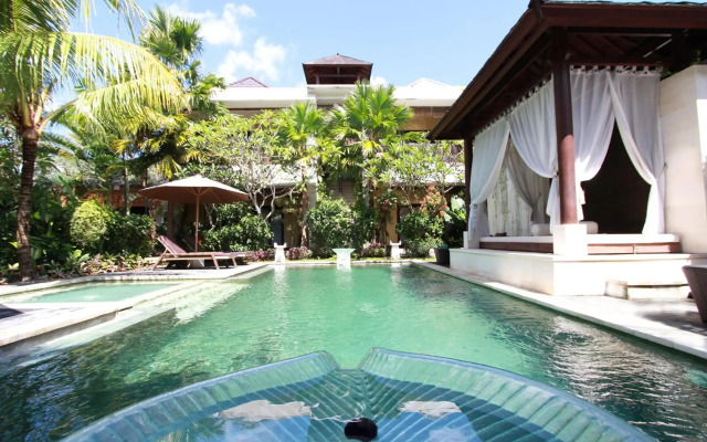 Nike Villas