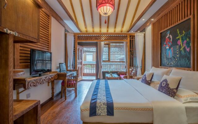 The Autumn Moon Home Lijiang Qianqiu Mansion Inn