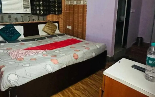 OYO HOME 80822K Cozy Stay