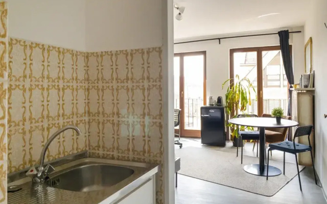 Apollo Apartments