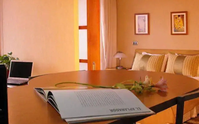 RQ Providencia Suites