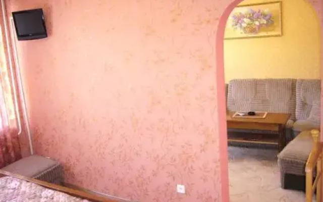 Hotel Profspilkovyi