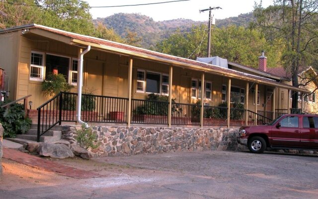 Sequoia Motel