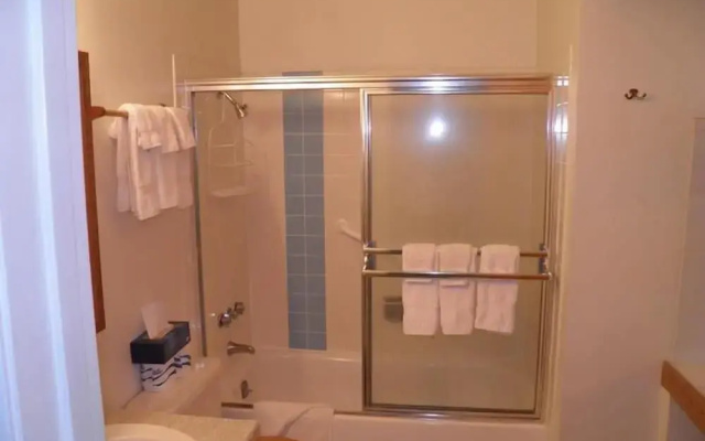 357 Ala-Wai Unit 209