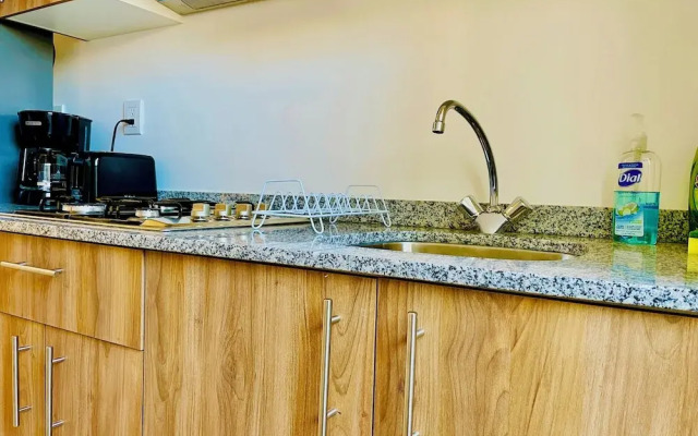 Cozy 2-bedroom Apartment With Amenities