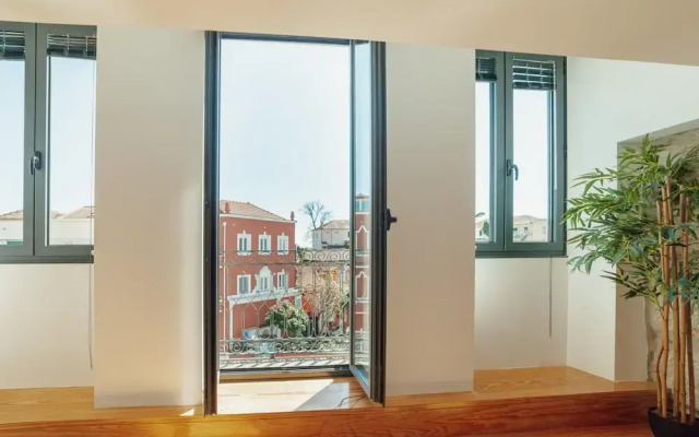 Modern Stylish Apartment II