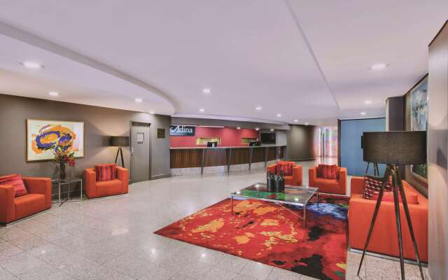 Adina Serviced Apartments Canberra James Court