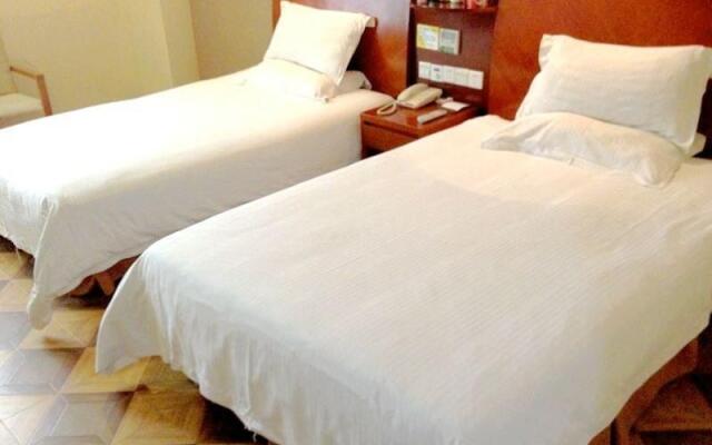 Greentree Inn Rizhao Railway Station Express Hotel