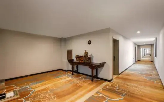 Zibo  jiatai  Lantu  Hotel（Zibo Normal  College）