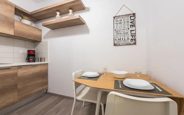 Comfy Home in Koukaki