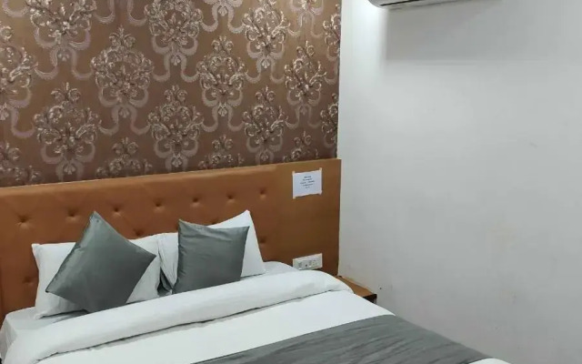 OYO 90158 Hotel Global
