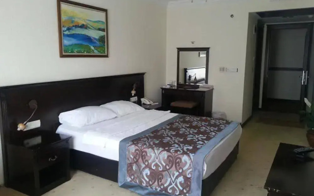 Omur Hotel