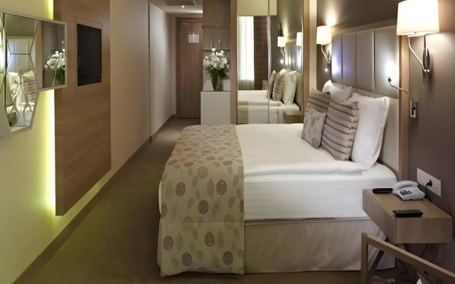 Kaya Izmir Thermal And Convention