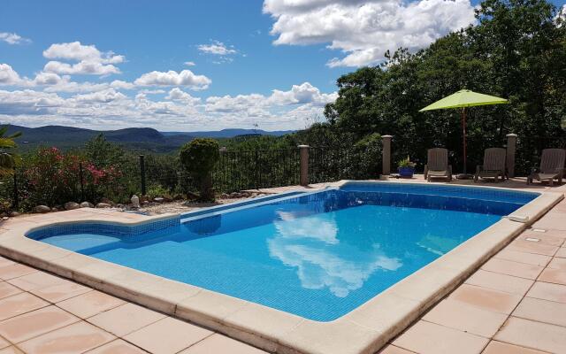 Beautiful holiday home in Courry with private pool