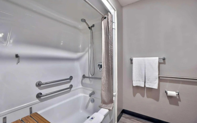 Motel 6 Benbrook, TX - Fort Worth