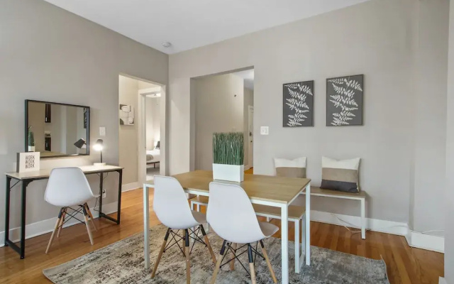 3BR Apartment w Laundry in Rogers Park