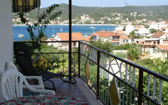 Coastal Comfort in Vinisce