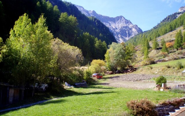 Apartment With 2 Bedrooms in Arvieux, With Wonderful Mountain View, Fu