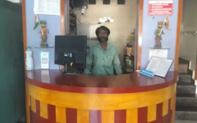 I-ROOMZ Udhyan Residency