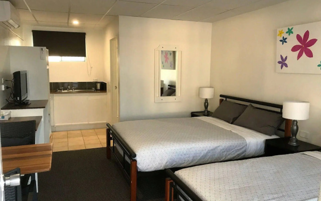 Cook's Endeavour Motor Inn