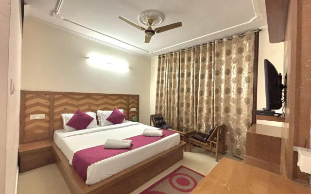 OYO 27648 Kasauli Greens