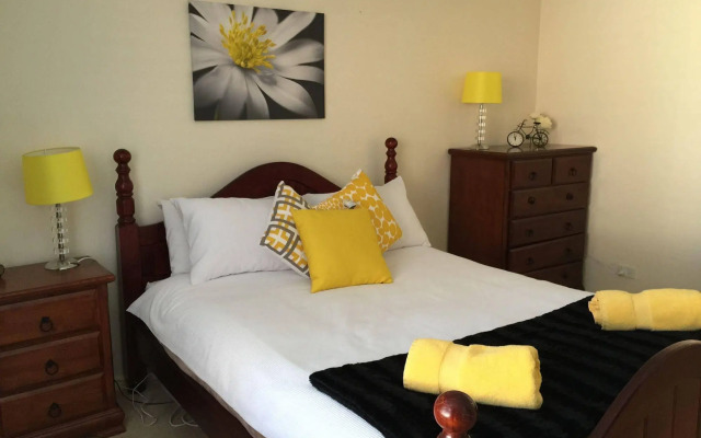 Cole House Apartments