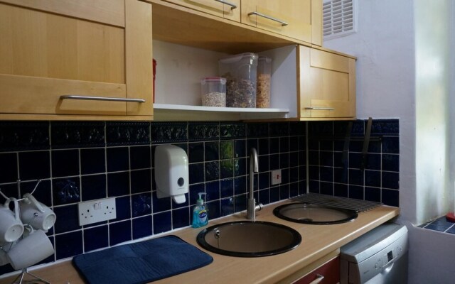 Beautiful 2BD Flat Outstanding Views Near Bath