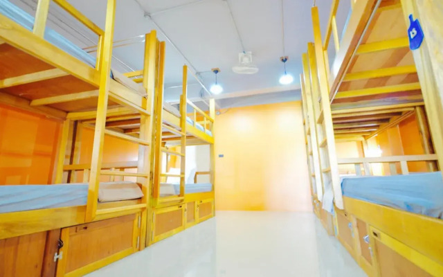 NOMAD Hostel Krabi