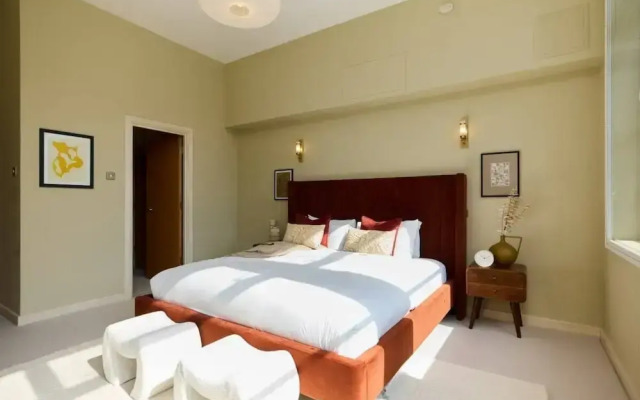 The Spitalfields Beauty - Bright 2bdr Flat