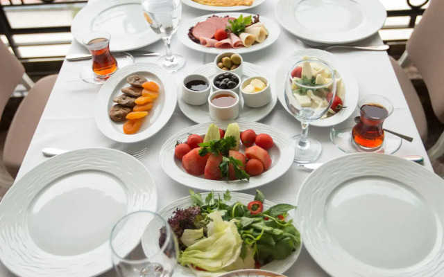 The Grand Mira Hotel