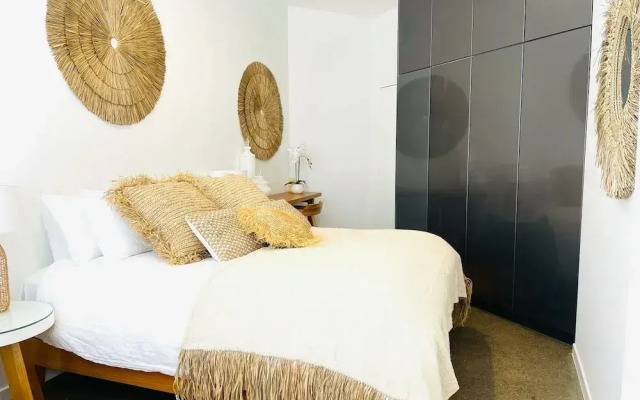 Kozyguru | Botany | 3 Bedroom Designer Holiday Apt