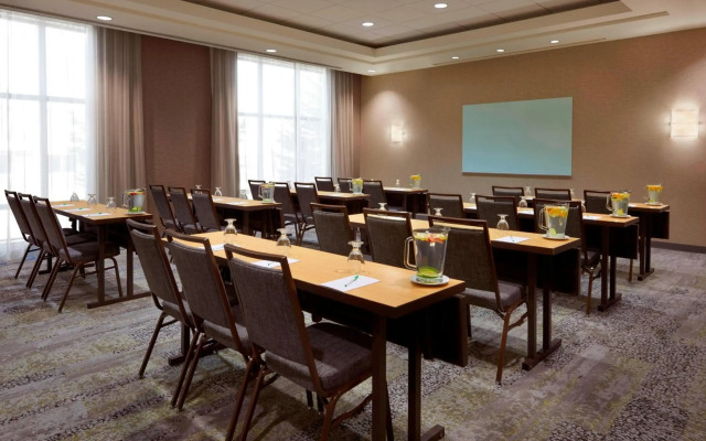 Courtyard by Marriott Kingston Highway 401/Division Street