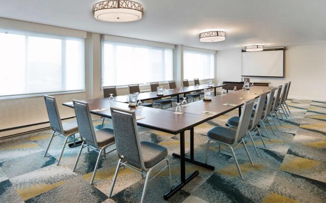 Holiday Inn Montreal Longueuil by IHG
