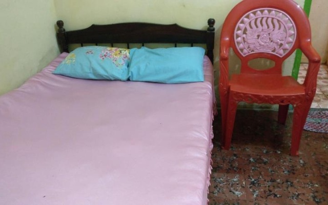 Losmen Tut Wuri 2 by ZUZU – Guest Rooms – Parangtritis