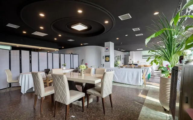 Incheon (Seokmodo) Hotel