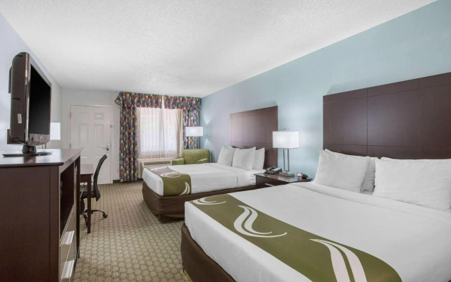 Quality Inn Clute Freeport