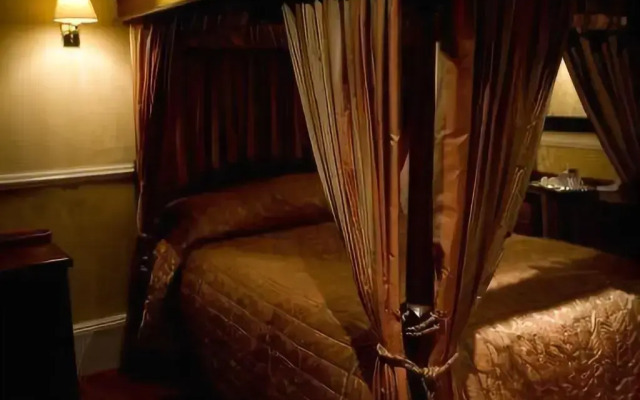 The Victoria Hotel