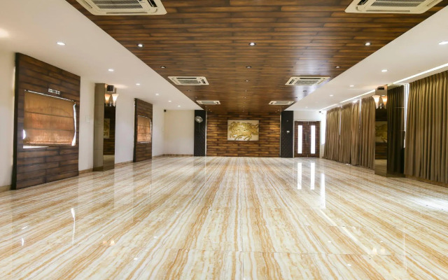 OYO 68433 Shiv Vatika Banquet & Rooms