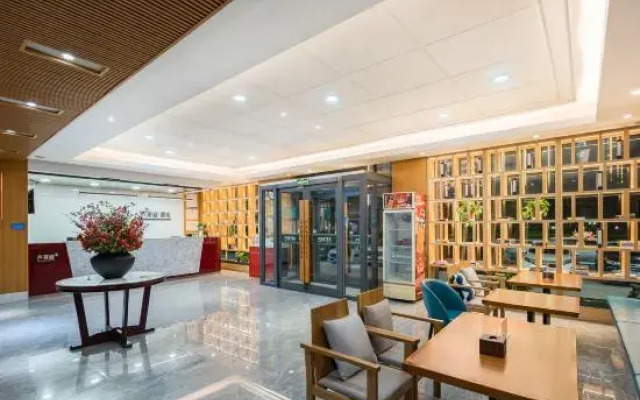 Luyating Hotel (Xiong'an New Area Rongcheng Aowei Road Branch)