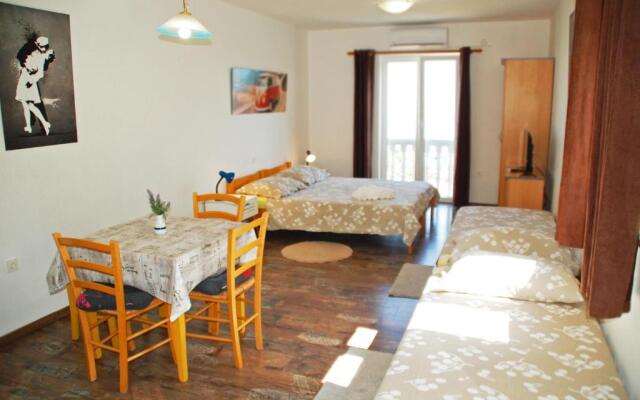 Apartments Kolmanic