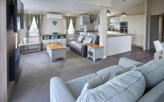 2Bd Seafront Lodge Amazing Views In Kent