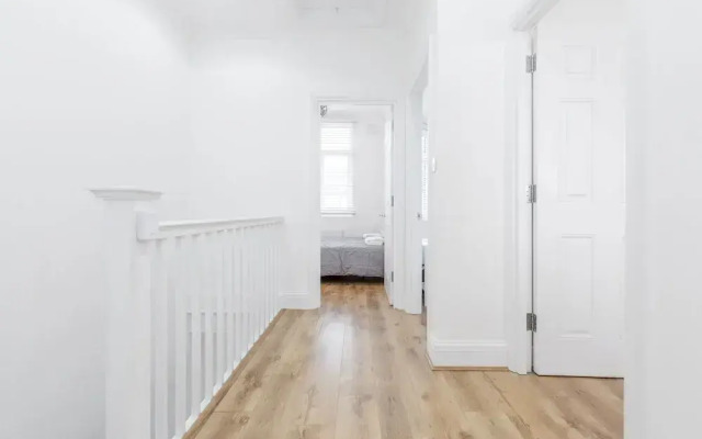 Modern & Spacious 3BR Terraced House