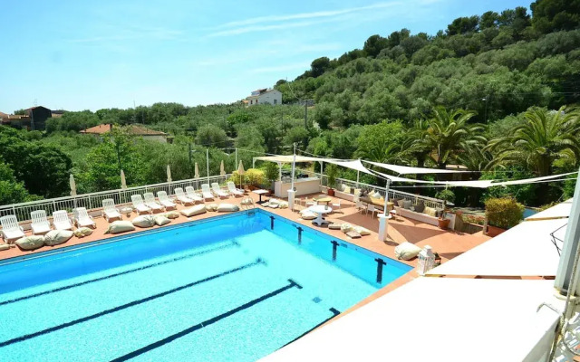 Charming Holiday Home in San Bartolomeo al Mare with Pool